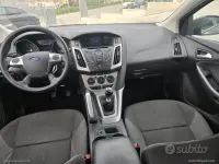 Käytetty Ford Focus Titanium 116 HP (85 kW) 2011 Harmaa Sedan