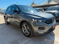 Usata VW T-Roc Style 116 CV (85 kW) 2019 Grigio SUV