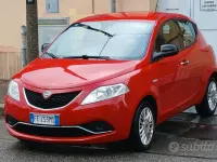 Usata Lancia Ypsilon 69 CV (50 kW) 2016 Rosso Utilitaria