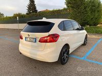 Usata BMW 218 Active Tourer Luxury Line 150 CV (110 kW) 2016 Bianco Monovolume