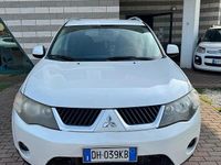 Usata Mitsubishi Outlander Instyle 140 CV (102 kW) 2007 Bianco SUV