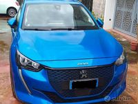 Usata Peugeot e-208 Allure 100 kW (136 CV) 2021 Blu Utilitaria