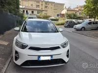 Usata Kia Stonic Urban 84 CV (61 kW) 2022 Bianco SUV
