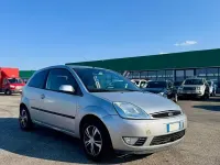 Usata Ford Fiesta Ghia 75 CV (55 kW) 2005 Grigio Utilitaria