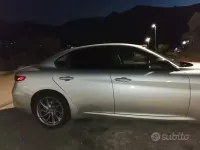 Usata Alfa Romeo Giulia 180 CV (132 kW) 2017 Grigio Berlina