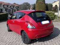 Usata Lancia Ypsilon Gold 69 CV (50 kW) 2021 Rosso Utilitaria