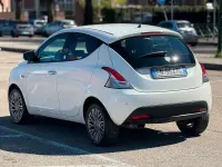 Usata Lancia Ypsilon 69 CV (50 kW) 2012 Bianco Utilitaria