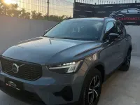 Usata Volvo XC40 Plus 163 CV (119 kW) 2023 Grigio SUV