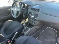 Usata Fiat Punto Lounge 69 CV (50 kW) 2014 Grigio Utilitaria