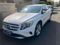 Usata Mercedes GLA180 109 CV (80 kW) 2015 Bianco SUV