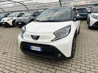 Nuova Toyota Aygo X Trend 116 CV (85 kW) 2025 Bianco tetto nero SUV