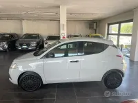 Usata Lancia Ypsilon 69 CV (50 kW) 2018 Grigio Utilitaria