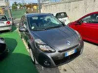 Usata Renault Clio II Dynamique 72 CV (52 kW) 2010 Grigio Berlina
