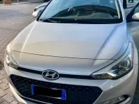 Usata Hyundai i20 75 CV (55 kW) 2017 Grigio Berlina