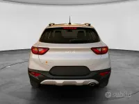 Usata Kia Stonic GT-Line 101 CV (74 kW) 2022 Argento SUV