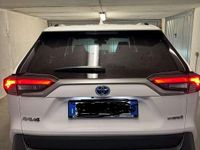 Usata Toyota RAV4 Hybrid Active 178 CV (130 kW) 2024 Bianco SUV