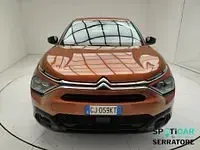 Usata Citroën e-C4 Feel 100 kW (136 CV) 2022 Arancione Berlina
