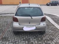 Usata Toyota Yaris 75 CV (55 kW) 2005 Grigio Berlina
