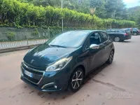 Usata Peugeot 208 Active 110 CV (80 kW) 2015 Blu Utilitaria