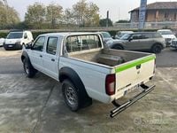 Second-hand Nissan Navara 190 CP (139 kW) 2012 Alb Pickup