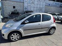 Usata Peugeot 107 Allure 68 CV (50 kW) 2011 Argento Utilitaria