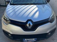 Usata Renault Captur Iconic 90 CV (66 kW) 2016 Grigio SUV