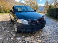 Usado Fiat Strada 95 HP (69 kW) 2014 Preto Pickup