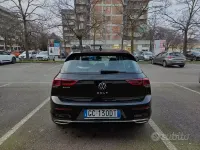 Usata VW Golf VIII 116 CV (85 kW) 2021 Nero Utilitaria