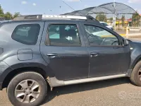 Usata Dacia Duster Lauréate 109 CV (80 kW) 2015 Grigio SUV