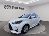 Usata Toyota Yaris Active 72 CV (52 kW) 2023 Bianco Utilitaria