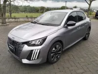 Usata Peugeot 208 Allure 101 CV (74 kW) 2025 Grigio Utilitaria
