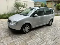 Usata VW Touran Trendline 105 CV (77 kW) 2005 Argento Monovolume