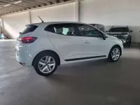 Usata Renault Clio Zen 91 CV (66 kW) 2021 Bianco Utilitaria