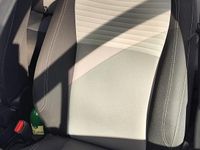 Usata Toyota Yaris Hybrid 65 CV (47 kW) 2019 Bianco Utilitaria