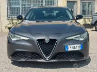 Usata Alfa Romeo Giulia Super 150 CV (110 kW) 2017 Grigio Berlina