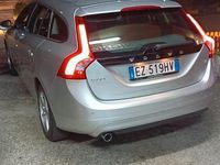 Usata Volvo V60 120 CV (88 kW) 2015 Grigio Station wagon