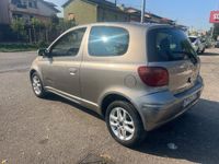 Usata Toyota Yaris Sol 87 CV (63 kW) 2004 Bronzo metallizzato Utilitaria