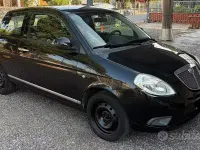Usata Lancia Ypsilon 75 CV (55 kW) 2011 Nero Utilitaria