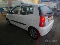 Usata Kia Picanto 60 CV (44 kW) 2009 Bianco Utilitaria