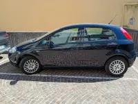 Usata Fiat Grande Punto 69 CV (50 kW) 2016 Bluazzurro Utilitaria