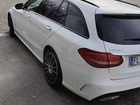 Usado Mercedes 220 AMG line 170 CV (125 kW) 2017 Blanco Familiar