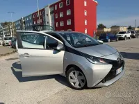 Usata Toyota Aygo 69 CV (50 kW) 2016 Grigio Utilitaria