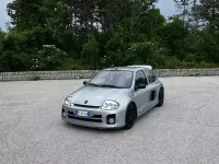 Usata Renault Clio 230 CV (169 kW) 2001 Grigio Monovolume