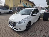 Usata Peugeot 208 Access 68 CV (50 kW) 2014 Bianco Utilitaria