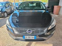 Usata Volvo V60 Momentum 114 CV (83 kW) 2014 Nero Station wagon