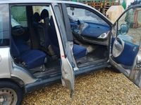 Usata Fiat Multipla 116 CV (85 kW) 2003 Grigio Monovolume