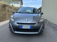 Usata Renault Clio III Dynamique 75 CV (55 kW) 2011 Argento Berlina