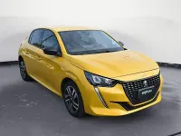 Usata Peugeot 208 Allure 102 CV (75 kW) 2023 Giallo Utilitaria