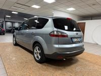 Usata Ford S-MAX Titanium 140 CV (102 kW) 2008 Grigio Monovolume