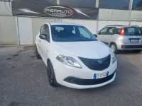 Usata Lancia Ypsilon Gold 69 CV (50 kW) 2024 Bianco Utilitaria
